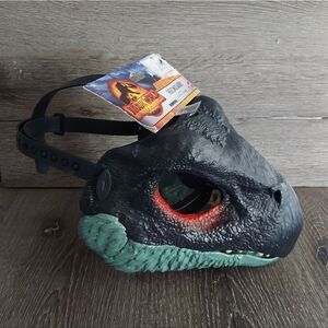 Jurassic World Dominion Therizinosaurus Dinosaur Mask.
